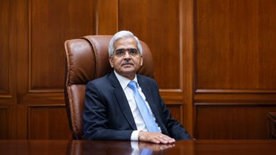 IAS की नौकरी छोड़ी,संभाली देश की तिजोरी! कौन हैं PM मोदी के 'संकटमोचक' शक्तिकांत दास,बनेंगे अगले वित्त मंत्री?