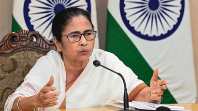 TMC-Congress Merger: क्या कांग्रेस में विलय करने जा रही है ममता बनर्जी? मर्जर की खबरों पर क्या बोली पार्टी
