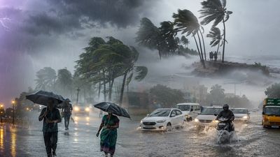 Weather Today: मौसम का यू-टर्न! 13 राज्यों में बारिश-आंधी का अलर्ट, दिल्ली से पटना तक जान लें IMD की चेतावनी
