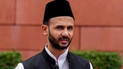 UP: संभल में मस्जिद पर चले बुलडोजर से भड़के सपा सांसद जियाउर्रहमान, एनकाउंटर नीति पर भी उठाए सवाल