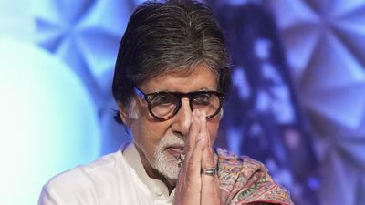 'मुझे बेचैनी हो रही है, तकलीफ में हूं', क्या हुआ Amitabh Bachchan को? 83 साल के एक्टर ने X पर ये क्या लिखा?