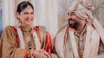 अर्जुन कपूर की बहन Anshula Kapoor की हुई शादी, दूल्हे राजा रोहन ठक्कर के साथ वेडिंग फोटोज ने जीता लोगों का दिल