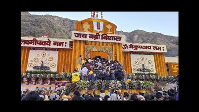 Uttarakhand News: बद्रीनाथ धाम में दान-चढ़ावे के मामले में सरकार सख्त, उच्च स्तरीय जांच समिति गठित; बीकेटीसी कर्मचारी निलंबित