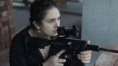 Baby Do Die Do Review: भारत की पहली 'देसी हिटवुमन' की कहानी, हुमा कुरैशी का दिखा सुपारी किलर अवतार