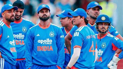 IND vs ENG: भारतीय टीम को लगा डबल झटका, 2 खिलाड़ी इंग्लैंड के खिलाफ अंतिम दोनों मैचों से बाहर