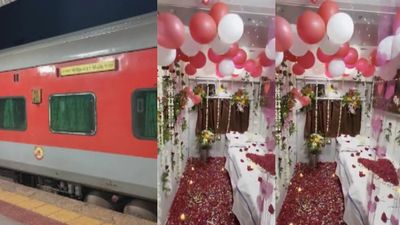 Railway Honeymoon Video: चलती ट्रेन में बना 'हनीमून सुइट', सीट पर लिखा I Love You, वीडियो पर रेलवे ने क्या कहा