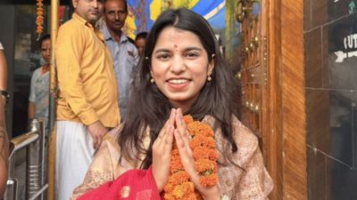 Maithili Thakur Viral Audio: 'पागल, खच्चर, बुड़बक,बदतमीज हो', क्यों भड़की BJP विधायक मैथिली ठाकुर?