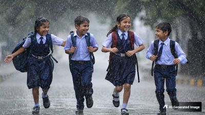 Mumbai Rains School Holiday:  मुंबई में Red Alert, क्या मंगलवार को बंद रहेंगे स्कूल? एडवाइजरी जारी 