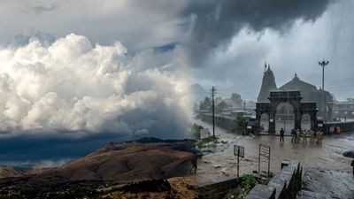 Nashik Weather Update: क्यों फटते हैं बादल? नासिक में हाई अलर्ट, अब तक के 10 बड़े अपडेट
