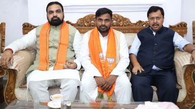 Neeraj Sinha Afidavit: ग्रेजुएशन करने में लगे 10 साल! बांकीपुर से BJP प्रत्याशी नीरज सिन्हा की डिग्री पर विवाद