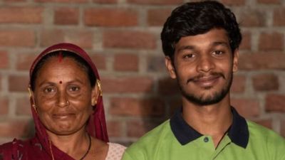 तंगहाली भी नहीं रोक सकी रास्ता! मजदूरी कर के क्रैक की NEET परीक्षा, दिल छू लेगी सूरज की कहानी