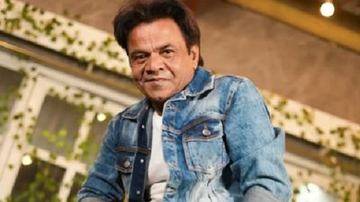 Rajpal Yadav को मिली जेल की सजा, कोर्ट के आदेश क बाद शेयर किया ये कैसा पोस्ट? Akshay Kumar से जुड़ा कनेक्शन!