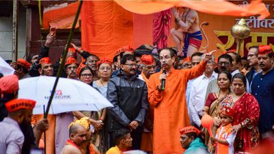 'राम मंदिर के नाम पर हिंदुओं को लूटा', Uddhav Thackeray ने खेला हिंदुत्व कार्ड, शुरू किया 'राम रक्षा आंदोलन'