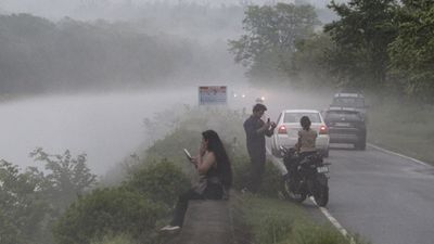 पहाड़ों पर कुदरत का कहर! उत्तराखंड-हिमाचल में भारी बारिश का रेड अलर्ट, स्कूल-कॉलेज बंद, फ्लैश फ्लड की चेतावनी