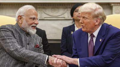 ट्रंप के 'रिश्वत योजना' वाले बयान से भारत में सियासी तूफान! बीजेपी Vs कांग्रेस में शुरू नई जंग जानें क्या?