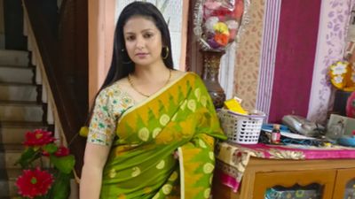 'लानत है तुम पर', Hasin Jahan ने बेटी के साथ शेयर किया वीडियो, गुस्से में फैंस ने किए भद्दे कमेंट