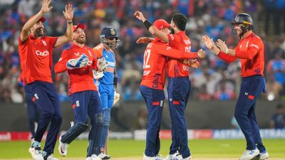 IND vs ENG: इंग्लैंड को लगा भारत के खिलाफ ODI सीरीज में झटका, तूफानी खिलाड़ी हुआ बाहर