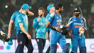 IND vs ENG: बल्लेबाज बरसाएंगे रन या गेंदबाज मचाएंगे तबाही? भारत-इंग्लैंड का तीसरा वनडे कौन जीतेगा