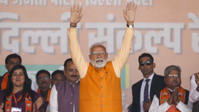 'दिल्ली में कोई झुग्गी नहीं तोड़ी जाएगी, योजनाएं भी नहीं होंगी बंद', केजरीवाल के दावों पर पीएम मोदी ने कहा