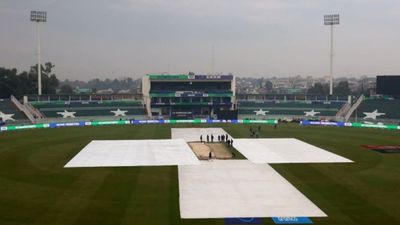 PAK vs BAN: पाकिस्तान-बांग्लादेश मैच में बारिश का अड़ंगा, अब कितने बजे होगा मुकाबले का टॉस?