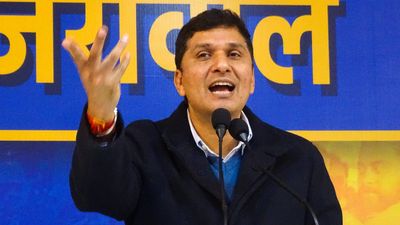 Saurabh Bhardwaj: दिल्ली में मिली हार से बौखलाई AAP! सौरभ भारद्वाज ने किसे कह दिया 'बेवफा'?