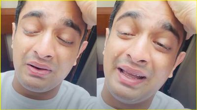 फूट-फूटकर रोने लगे रणवीर अल्लाहबादिया, क्या हुआ पॉडकास्टर के साथ? क्यों वायरल हुआ वीडियो?