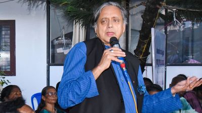 शशि थरूर ने अब बताया कैसे बन सकते हैं आप एक अच्छे हिंदू, कहा- 'मैंने भी करने की कोशिश की थी'