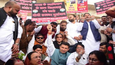 MP कांग्रेस ने केंद्र सरकार और अमेरिका के खिलाफ किया विरोध प्रदर्शन, पटवारी ने कूटनीतिक विफलता पर जताई चिंता