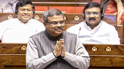 Dharmendra Pradhan: धर्मेंद्र प्रधान ने तमिलनाडु सरकार को लिया आड़े हाथ, सहमति पत्र किया साझा