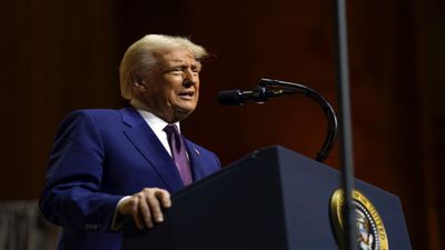 Donald Trump News: राष्ट्रपति ट्रंप की मांग को US के चीफ जस्टिस ने किया खारिज, इस फैसले पर अदालत ने लगाई रोक
