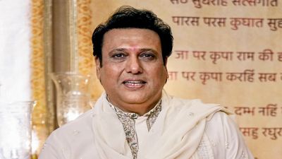 Govinda: तलाक की खबरों पर गोविंदा का जिसने किया था बचाव, उसी करीबी के निधन पर बुरी तरह फूट-फूटकर रोए एक्टर