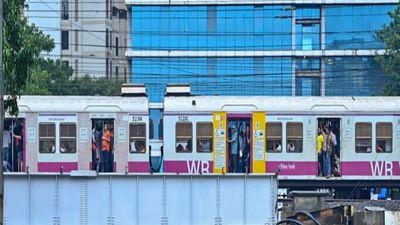 Mumbai local train updates: पश्चिम रेलवे के इन स्टेशनों के बीच 8 मार्च को रहेगा नाइट ब्लॉक, देखें अपडेट