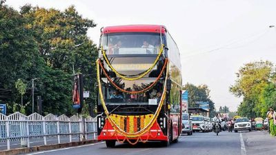 Indore News: महिलाओं के लिए सिटी बस का सफर हुआ फ्री, महापौर ने किया ऐलान