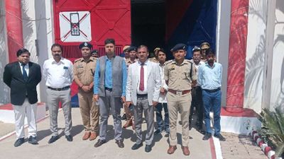 Maharajganj News: जिला जज ने जाना कैदियों का हाल, दिए यह निर्देश
