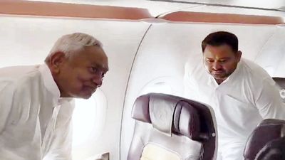Bihar Politics: RJD की राह ग़लत, या तेजस्वी ने पकड़ ली NDA की नफ़्स, क्या बदल गए हैं सियासी मुद्दे?
