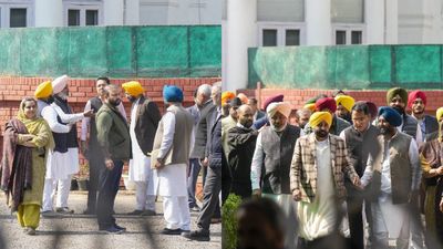 'लगता है पाकिस्तान में रह रहे हैं...': पंजाब के AAP MLA ने अपनी ही सरकार पर क्यों उठाए सवाल?