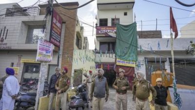 Amritsar के स्‍वर्ण मंदिर में श्रद्धालुओं पर हमले के बाद ठाकुरद्वारा मंदिर में हुआ विस्‍फोट, बढ़ी दहशत 