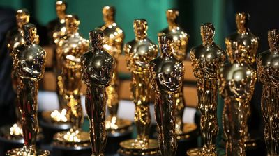 Oscars: लाखों में बनने वाली ऑस्कर ट्रॉफी को बेचने पर मिलते हैं चिल्लर, कैसे बनती है? जानिए सबकुछ जो जरूरी है