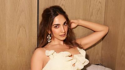 Kiara NetWorth: पैदा होते ही कियारा आडवाणी का बच्चा बन जाएगा इतने करोड़ का मालिक, जानिए एक्ट्रेस की नेटवर्थ