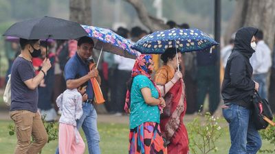 Weather: दिल्ली-NCR में फिलहाल गर्मी से राहत! इन राज्यों में होगी बारिश, जानें आज कैसे रहेगा मौसम?