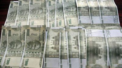 सावधान! बाजार में घूम रहे हैं हाई-क्वालिटी फर्जी 500 के नोट, गृह मंत्रालय का अलर्ट, ऐसे करें पहचान