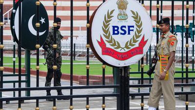 पाकिस्तान की एक और नापाक हरकत, गलती से बॉर्डर क्रॉस करने पर BSF जवान को लिया कस्टडी में, भारत अब एक्शन मोड में