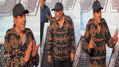 Dharmendra: बेटे सनी देओल की फिल्म 'जाट' देखने पहुंचे धर्मेंद्र, 89 की उम्र में थिएटर के बाहर किया ऐसा काम 