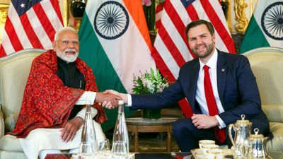 JD Vance India Visit: 4 दिन के भारत दौरे पर जेडी वेंस, जयपुर से आगरा तक टूर, व्यापार और टैरिफ पर अहम चर्चा