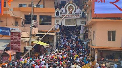 UP News: चैत्र पूर्णिमा, हनुमान जन्मोत्सव व रामलला छठी उत्सव पर बड़ी संख्या में अयोध्या पहुंचे श्रद्धालु