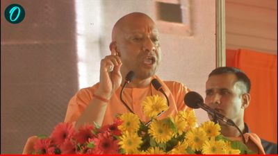 CM Yogi Bareilly : 'सपा को गोबर से बदबू आती है, अपने कृत्यों से नहीं' - बरेली में सीएम योगी का अखिलेश पर तंज