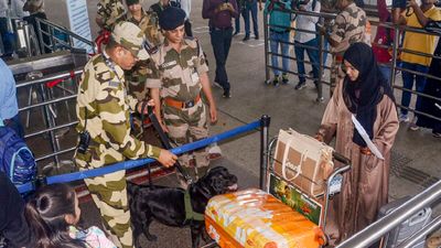 Airport closed list: ऑपरेशन सिंदूर के बाद हाई अलर्ट, 27 एयरपोर्ट बंद, 400 फ्लाइट्स कैंसिल, हर जरूरी अपडेट