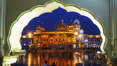 Golden Temple Attack: स्वर्ण मंदिर पर ड्रोन हमला! PAK का ‘जिहादी जुनून’ उजागर, जानें कैसे सेना ने किए ढेर?
