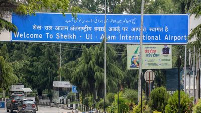 India Pakistan Tension: भारत-पाक सीमा तनाव के कारण बंद हुए ये 32 हवाईअड्डे आज से खुलेंगे, देखें पूरी लिस्ट