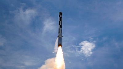 BrahMos: दुश्मनों को दिन में तारे दिखाती है ये मिसाइल, क्या है इसकी खासियत, क्यों कहते है इसे 'ब्रह्मोस'?